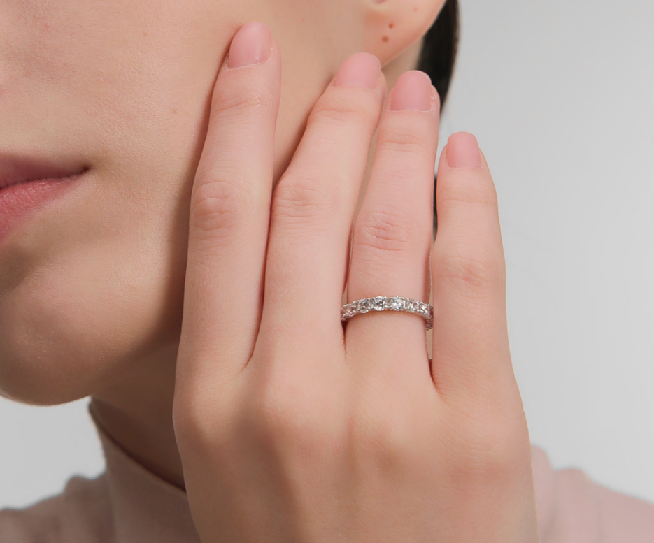 Bague en argent avec zircon cubique ronde — 2