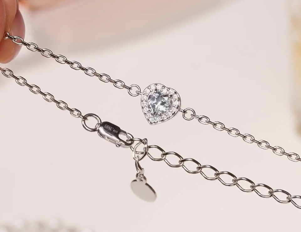 Bracelet en argent orné de topazes naturelles et de zirconiums cubiques — 4