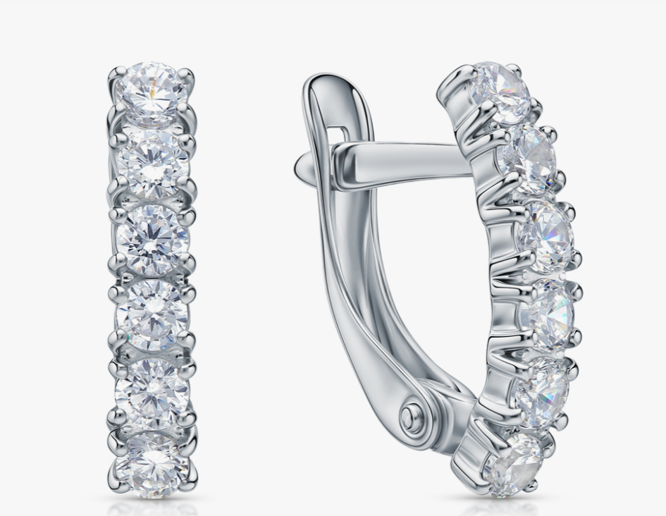 Boucles d'oreilles en argent avec zircon cubique brillonte