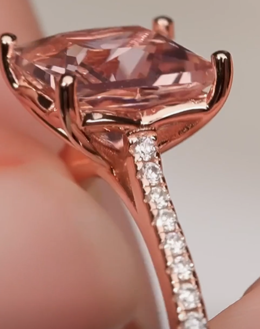 Bague en argent ornée d'alpanites et de zirconiums cubiques — 4