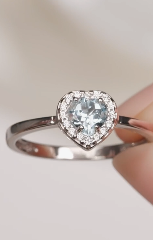 Bague en argent ornée de topazes naturelles et de zirconiums cubiques — 4